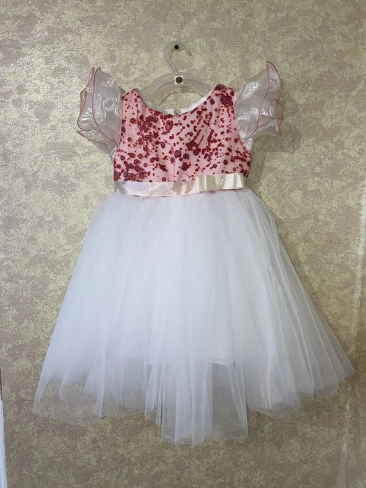 Нові святкові сукні