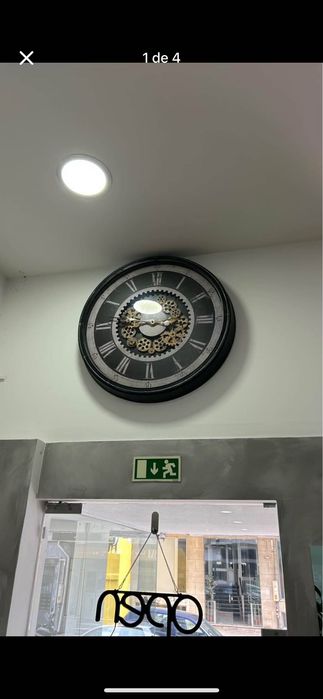 Relógio de parede grande