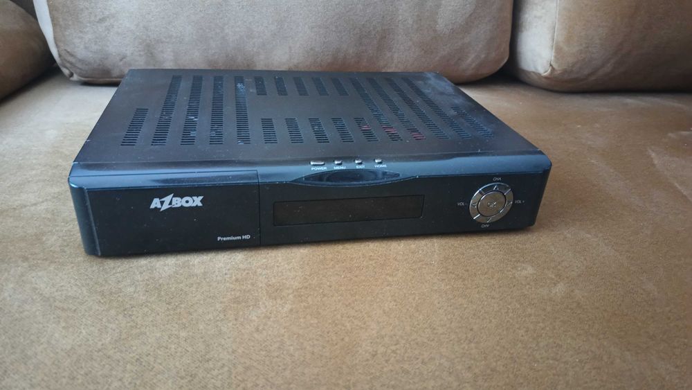 Tuner satelitarny AZBOX HD PREMIUM