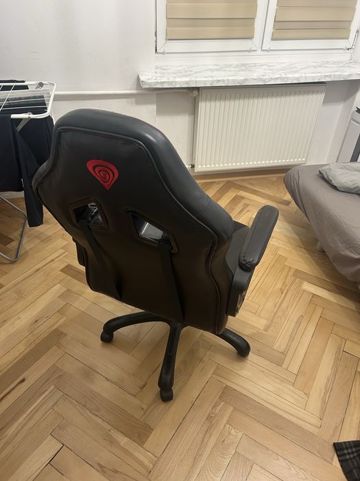 krzesło biurowe gamingowe genesis nitro 330