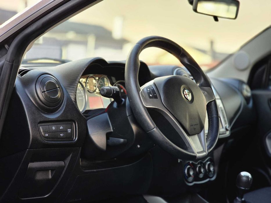 ALFA ROMEO MITO 1.3JTDM 85cv DISTINTIVO