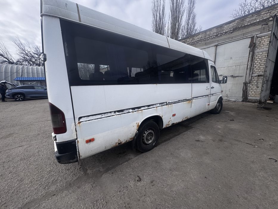 Продам микроавтобус спринтер