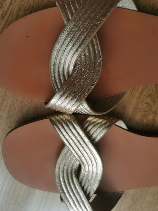 Złote sandały reserved