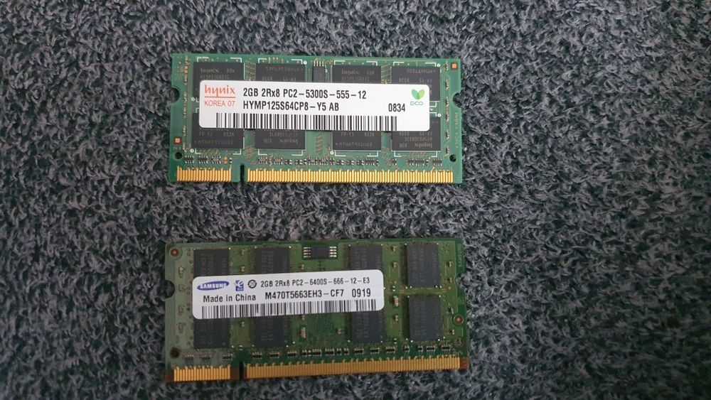 Moduł 3G , Karta Wi-Fi , Pamięć ram 2x 2GB Intel, Ericsson, Samsung.