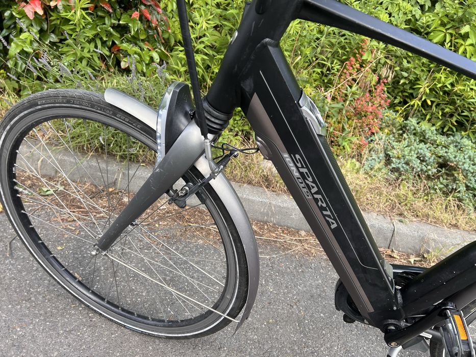 Fajny rower elektryczny SPARTA DTS 14 AH  Deore bateria w ramie / A