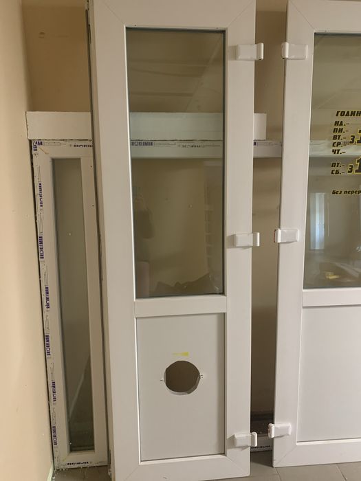 Дверь пластиковая