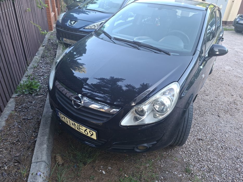Opel corsa D 1.2 benzyna 2007