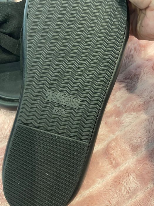 Женские шлепанцы сандалии Staccato