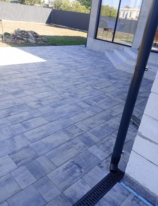 Послуга по Укладанню Тротуарної плитки в Кам'янскому