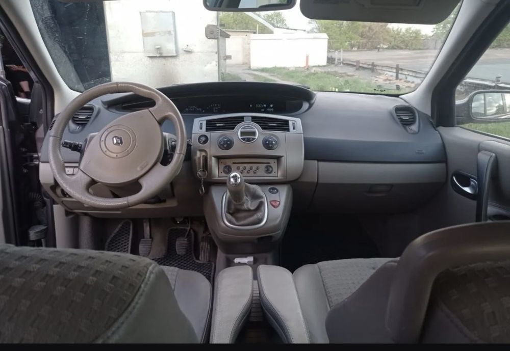 Renault Scenic 2005 год