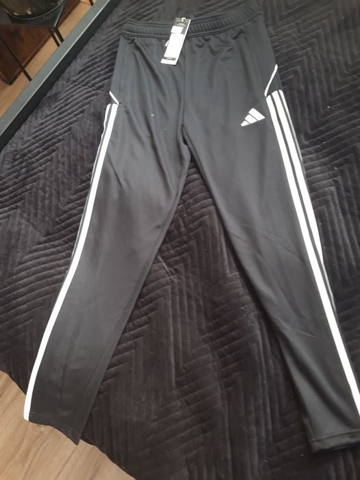 Spodnie dresowe Adidas