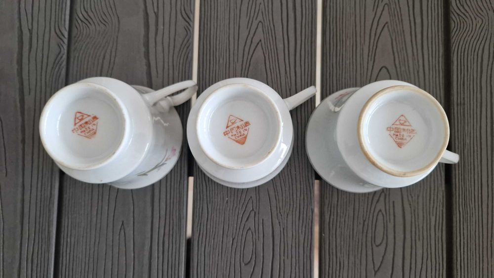 Conjunto de 3 chávenas vintage para chá ou café