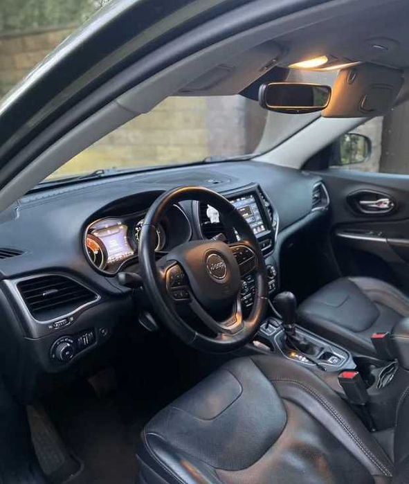 Jeep Cherokee  2020,