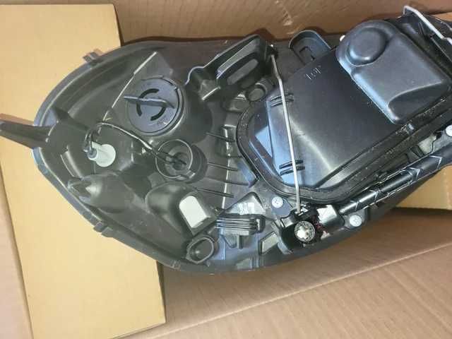 Farol para VOLVO XC60 ABAKUS esquerda e à direita