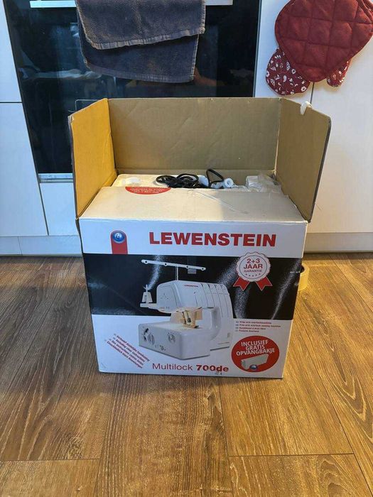 Maszyna do szycia owerlok Lewenstein multilock 700de