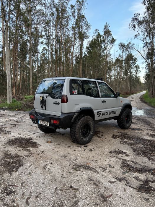 Nissan terrano 2