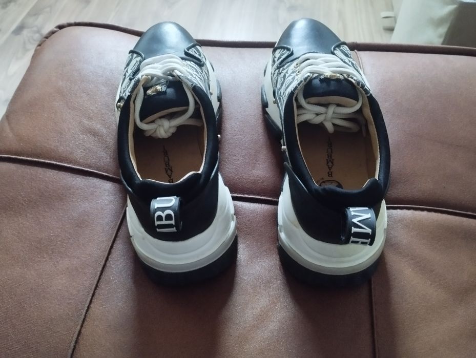 Tênis Bamburi quase novo