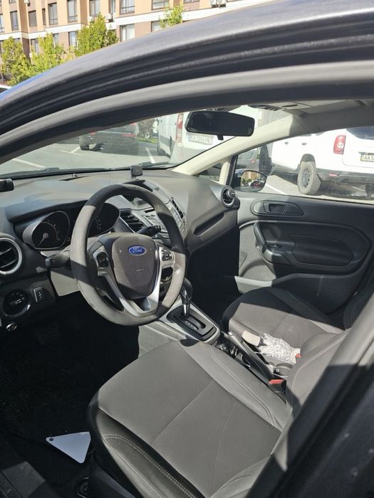 Ford Fiesta 2019 VIN 3FADP4BJXKM139651 фото оголошення 4 з 8
