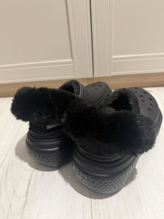 Klapki damskie Crocs Stomp Lined  r. 42-43 11 Nowe Czarne Futerko
