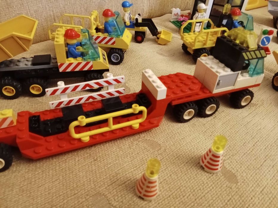 LEGO town lata 90 construction pojazdy budowlane i cafe dla kierowców