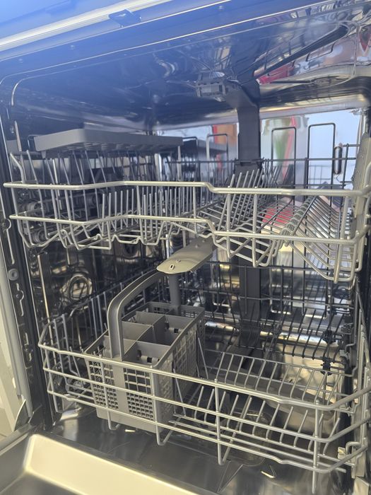 Teka DFI 46700 Encastre – Avariada – 1 Ano de Uso – Para Reparação/Peças
