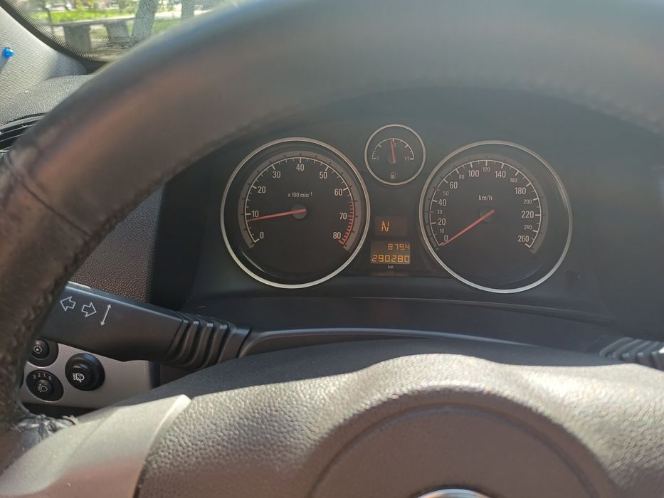 Opel Astra GTC 2005 VIN W0L0AHL0855172490 фото оголошення 7 з 8