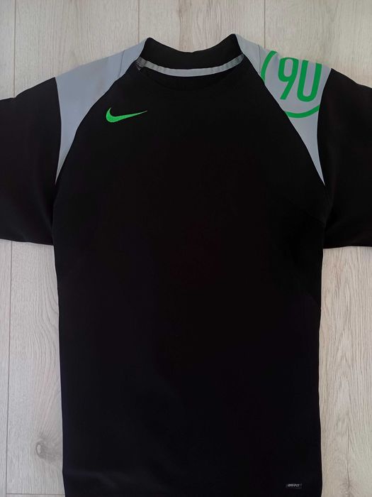 NIKE Koszulka treningowa młodzieżowa S/M