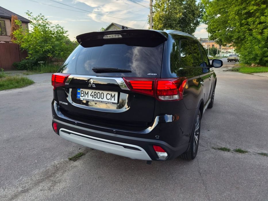 Mitsubishi Outlander  Мітсубісі Аутлендер