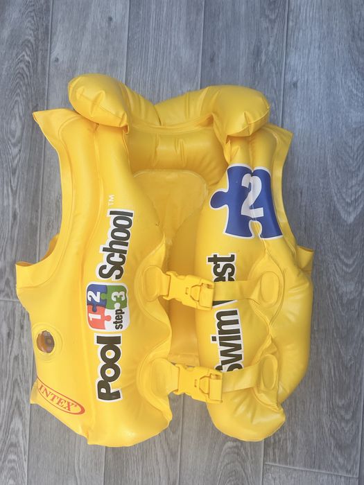 Надувний жилет 3-5 років