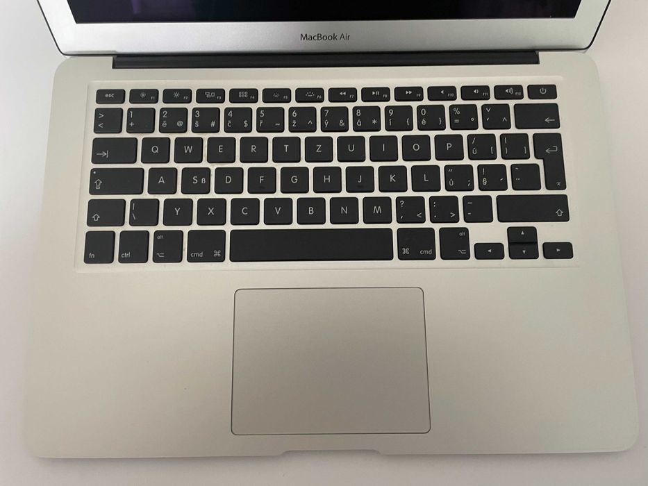 macbook air Модель A1369