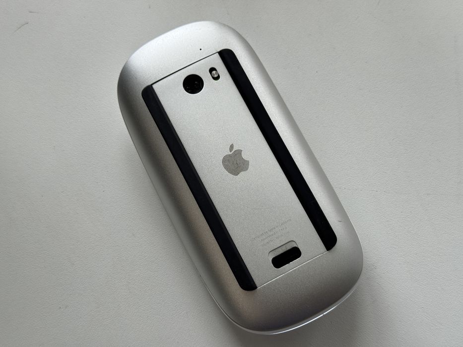 Apple Magic Mouse 1 / 2
