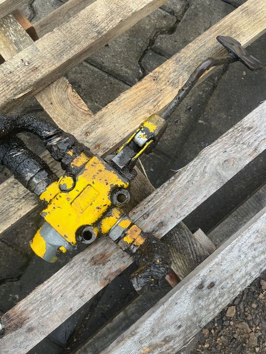 vv063929287 rozdzielacz, sekcja do młota teleskopa jcb 3cx, 4cx