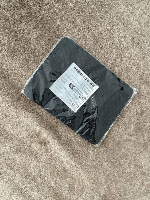 Podkładka pod mysz w kolorach szaro-beżowych, wzór panterki, nowa w folii