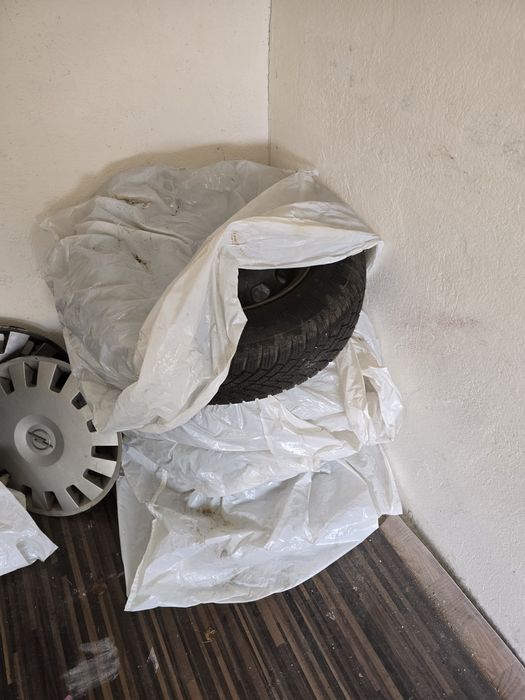 Opony continental 155/80 R13 T na felgach stalowych 4 kpl