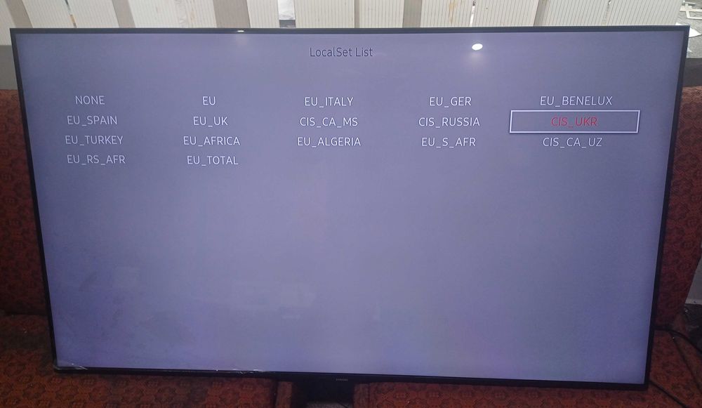 Телевизор 50 дюймов Samsung GU50TU8079 Crystal 4K Tizen 8 серия DVB-T2
