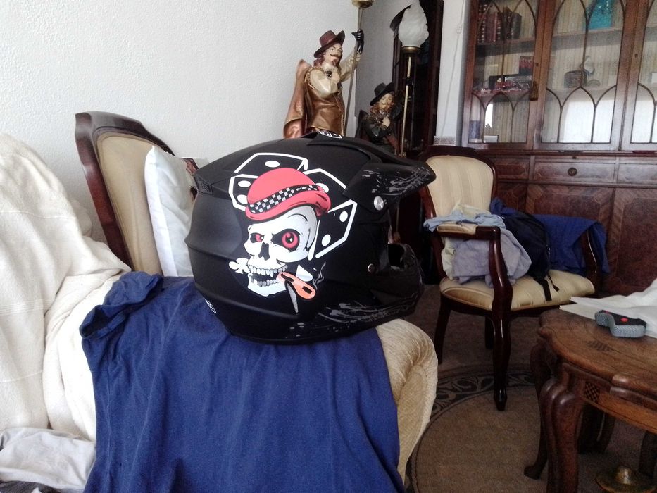 capacete de moto novo