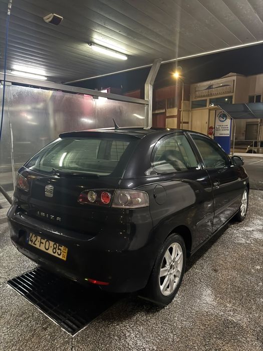 Carrinha Seat Ibiza 6L preta 2008