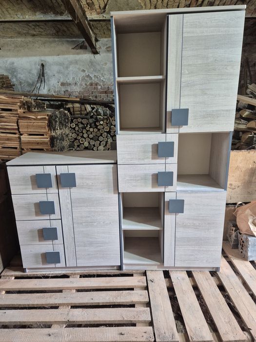 Meblościankę na sprzedaż