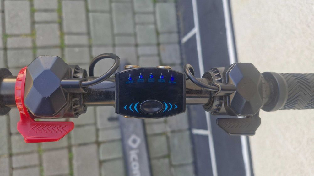 Електросамокат iconBIT/Kick Scooter TT/ НОВА БАТАРЕЯ/250Вт/6А