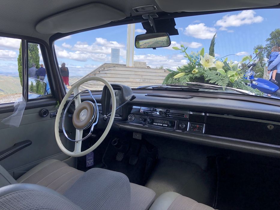 Aluguer de carros classicos mercedes para cerimonias e casamentos