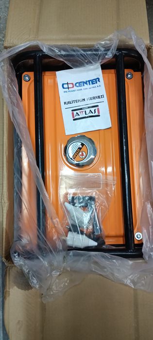 Бензиновий генератор