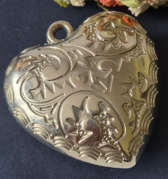 Zawieszka, serce w kolorze srebrnym