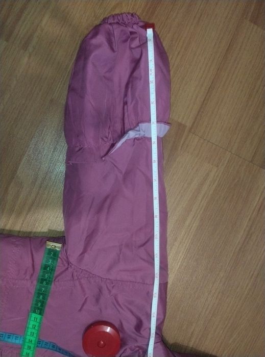 Куртка на дівчинку