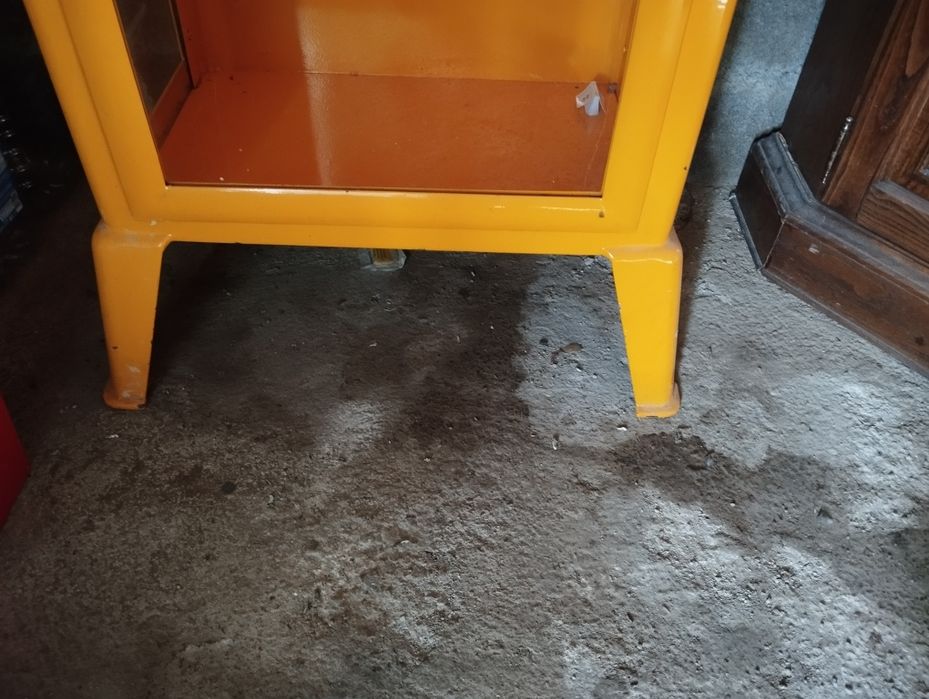 Vitrine metálica antiga