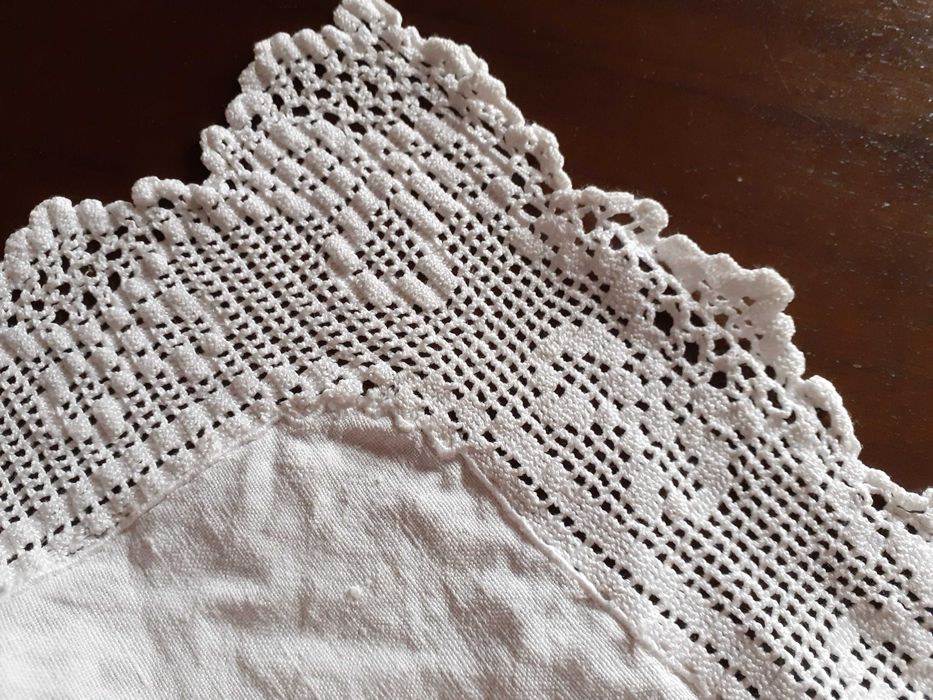 Conjunto de panos em linho e choche antigos