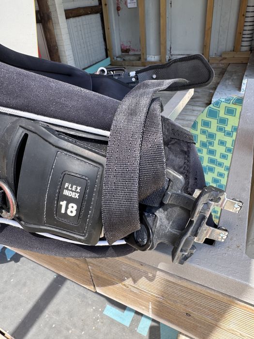 ION Riot CS 20 black Grey capsule Tam L / 52 (carbono)