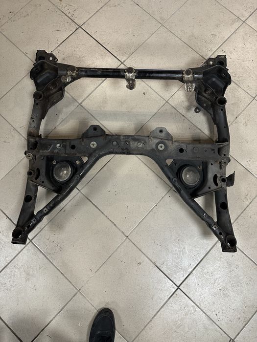 Подрамник,балка на БМВ ф30,31 BMW 3. F30
