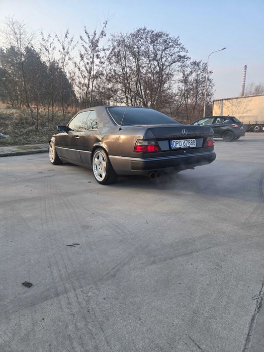 Mercedes 124 coupe 3.0