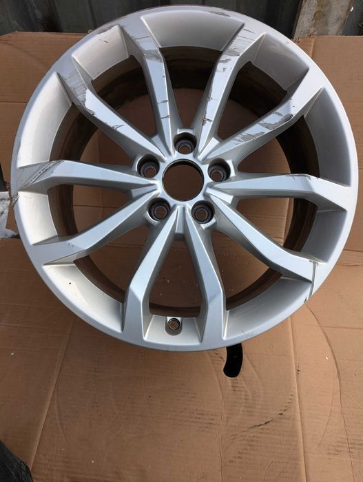 Felga aluminiowa R18 Audi A4 S4 B9 lift #3 8jx18 ET40