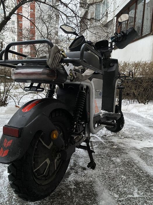 Оренда/прокат Електроскутери